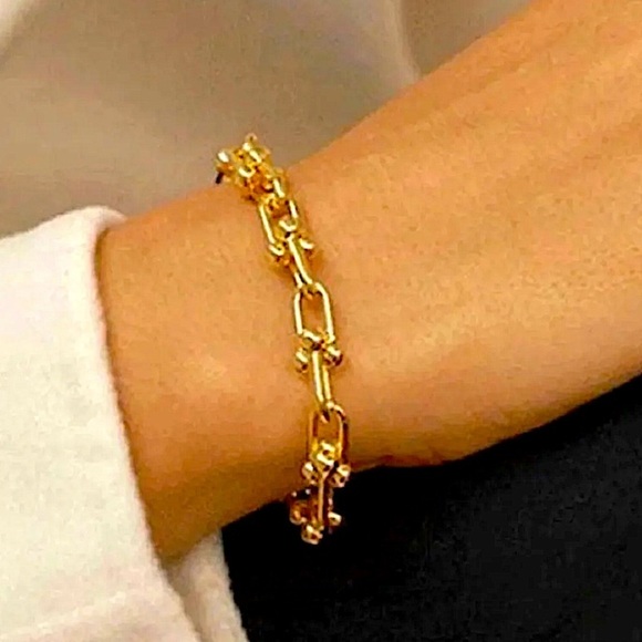 U Link Horseshoe Gold Plated Necklace Bracelet Ring Earrings Matching Set - Picture 6 of 12